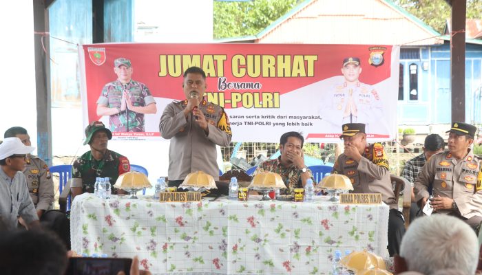 Kapolres Wajo Kembali Salurkan Bantuan Ratusan Paket Sembako Ke Warga Tempe