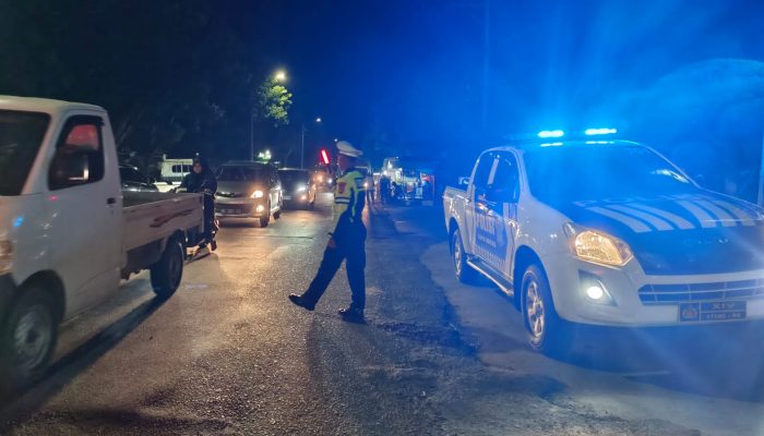 Polres Sidrap Tingkatkan Kamseltibcar Lantas Melalui Patroli Blue Light