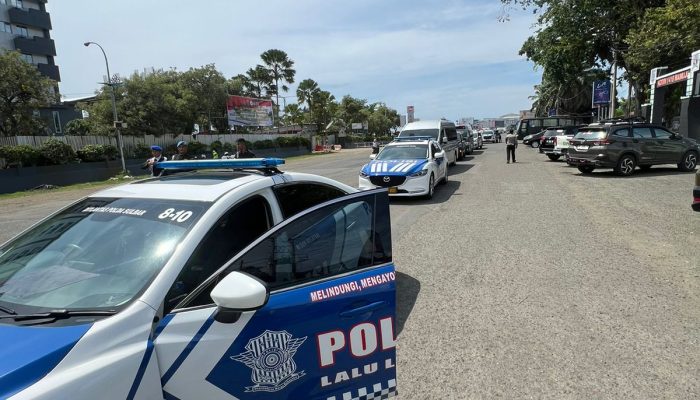 Dirlantas Polda Sulbar Terjun Langsung Kawal Kunjungan RI 2 di Mamuju