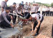 Kapolres Soppeng Pimpin Peletakan Batu Pertama Tempat Wudhu dan Kamar Mandi Masjid Al-Aqsa 2003