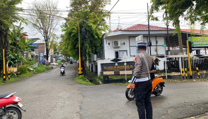 Lancarkan Aktifitas Masyarakat Dipagi Hari, Satlantas Polres Wajo Lakukan Pamtur