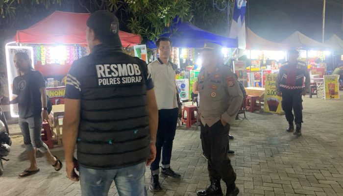 Untuk Meminimalisir Gangguan Kamtibmas, Personel Gabungan Polres Sidrap Lakukan Patroli di Sejumlah Tempat