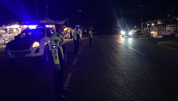 Satlantas Polres Majene Gelar Patroli Blue Light Antisipasi Kejahatan Jalanan dan Pelanggaran Lalu Lintas