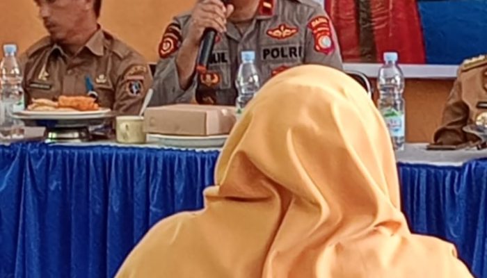 Kapolsek Tapango Sampaikan Pesan ini Saat Hadiri Pelepasan Peserta Didik SDN 2 Peltikan