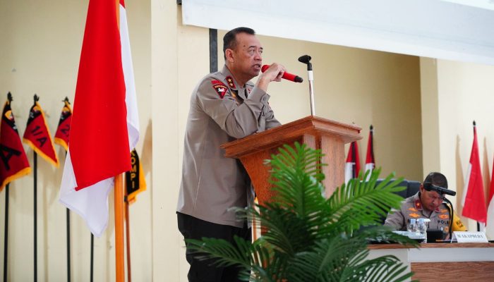 Buka Kegiatan Binlihprof, Kapolda Sulbar Harap Ada Perubahan Personel Kearah yang Lebih Baik