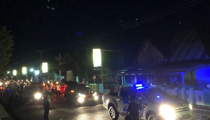 Polres Majene Terjunkan Puluhan Personel untuk Amankan Pawai Obor Malam Takbiran Idul Adha 10 Dzulhijjah 1445 Hijriyah
