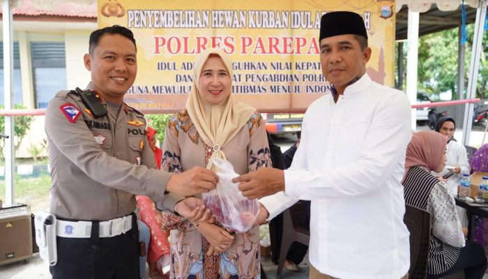 Hari Raya Idul Adha 1445H Polres Parepare Menyembelih 9 Ekor Sapi Kurban, Distribusikan Ke Yayasan dan Pantai Asuhan