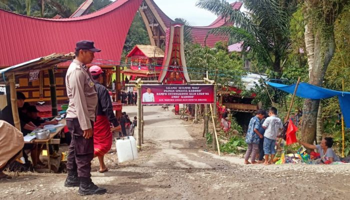 Polres Tana Toraja Beri Layanan Keamanan Pada Upacara Kematian (Rambu Solo)