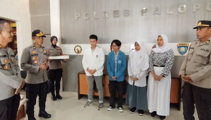 Hut Bhayangkara ke 78 Tahun, Polres Palopo Berikan Beasiswa Kepada Anak-Anak Anggota Polri Yang Beprestasi