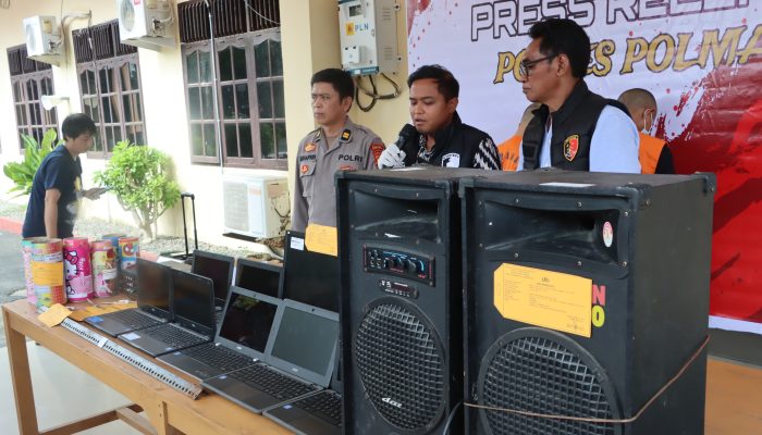 Kasat Reskrim Polres Polman Pimpin Press Release Hasil Ungkap Kasus Pencurian di Sejumlah Kantor dan Sekolah