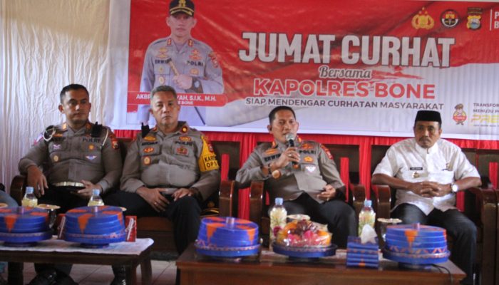 Perdana! Kapolres AKBP Erwin Syah Pimpin Jumat Curhat di Tellu Limpoe Bone