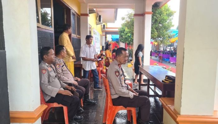 Kapolsek Tanete Riattang Pimpin Pengamanan Ibadah Syukuran Tahunan dan Peringatan Hari Jadi Gereja Toraja ke-68