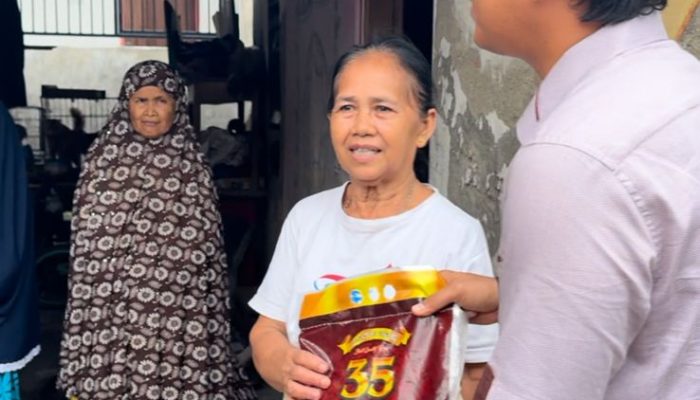 Terus Berlanjut, Program Sat Reskrim Polres Sidrap Peduli Kembali Memberikan Bantuan Ke 10 Warga Kurang Mampu