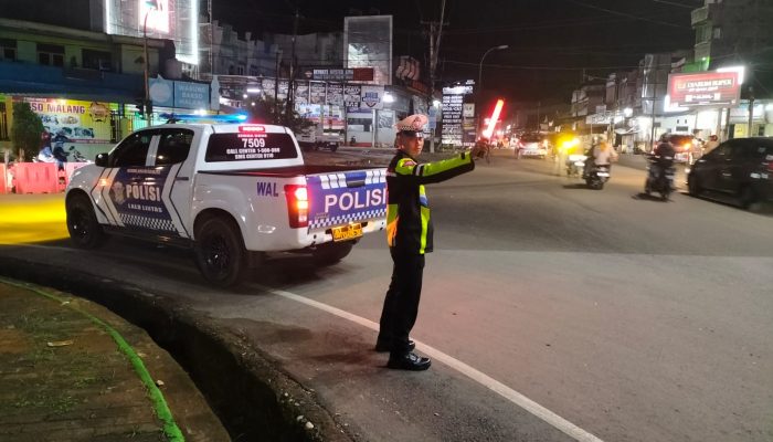 Sinergi Penguatan Kamseltibcarlantas di Malam Hari, Sat Lantas Polres Bone Lakukan Patroli