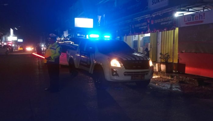 Sat Lantas Polres Bone Laksanakan Blue Light Patrol