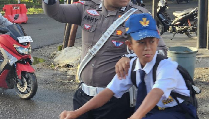 Rutinitas Commander Wish Pagi Satlantas Polres Bone Tuai Apresiasi Masyarakat
