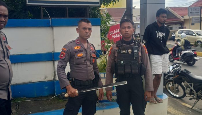Tim Presisi Sat Samapta Polres Bone Tanggap Tangani Insiden ODGJ Bersenjata