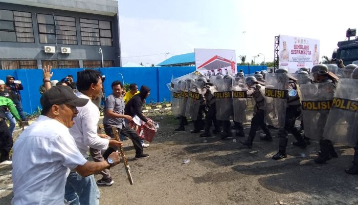 Polres Palopo Mantapkan Persiapan Pengamanan Pilkada Melalui Simulasi Pengamanan Kota