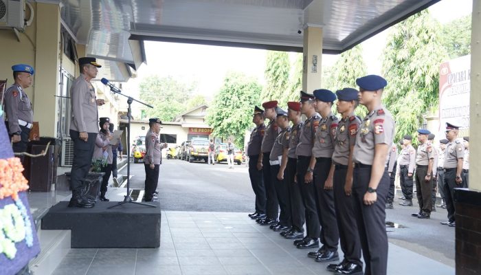 AKBP Arman Muis Pimpin Upcara Kenaikan Pangkat Personil