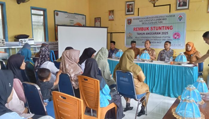 Bhabinkamtibmas Polsek Tinambung Monitoring Kegiatan Rembuk Stunting Di Desa