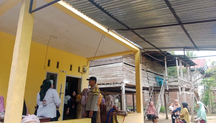 Bhabinkamtibmas Polsek Wonomulyo Monitoring Intervensi Serentak Pencegahan Stunting