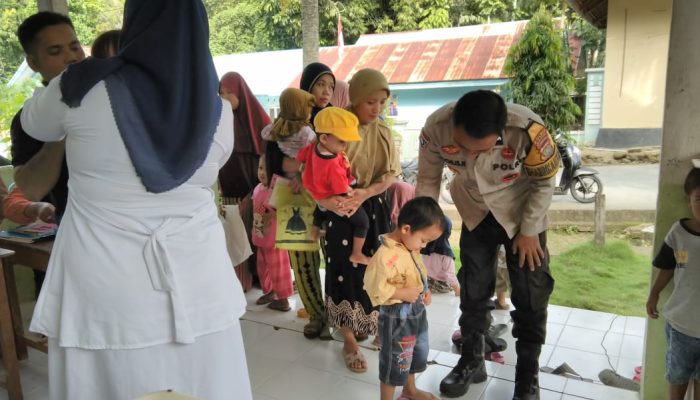 Peran Aktif Bhabinkamtibmas Baruga Dhua Dalam Pendampingan Posyandu Sebagai Upaya Menurunkan Angka Stunting