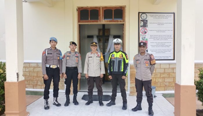 Polres Majene Gelar Patroli dan Pengamanan di Gereja-gereja untuk Jamin Kelancaran Ibadah Umat Kristiani