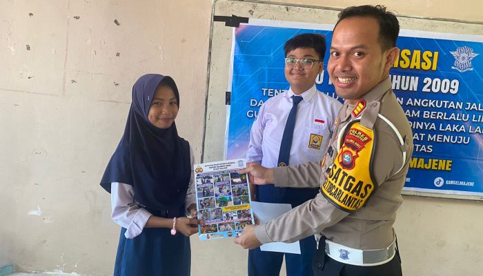Satuan Lalu Lintas Polres Majene Gelar Sosialisasi UU LLAJ di SMPN 3 Majene dalam Rangka Operasi Patuh Marano 2024