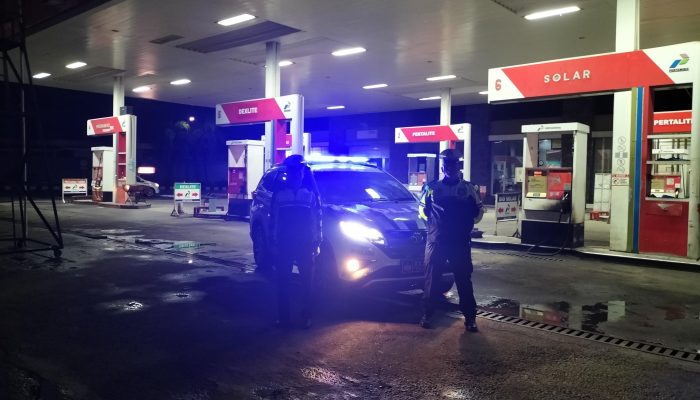 Sat Lantas Polres Polman Laksanakan Blue Light Patrol Di Kota Polewali