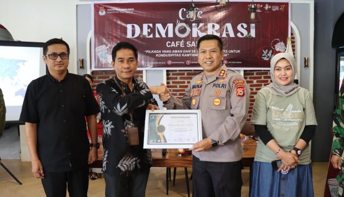 Cafe Demokrasi, Kapolres Tator Paparkan Materi dalam Kesiapan PAM Pilkada 2024