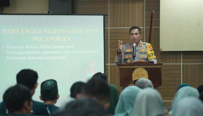 Jadi Pemateri, Kapolres Parepare Ajak PPK dan PPS Melayani Dengan Hati