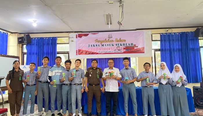 Tingkatkan Kesadaran Hukum, Kejaksaan Tinggi Sulawesi Selatan Laksanakan Penyuluhan Hukum di SMAN 5 Gowa
