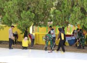 Memperingati HUT ke-79 kemerdekaan RI, Polres Soppeng Ikut Serta Karya Bakti Pembersihan Taman Makam Pahlawan (TMP)