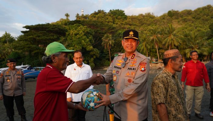 Kapolda Sulbar Hadiri Pelepasan Ribuan Anak Kepiting di Sumare, Dorong Pelestarian Ekosistem Mangrove