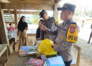 Tak Kenal Jarak, Kapolsek Pitu Riase Sambangi Sekolah di Pelosok Sidrap