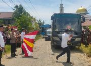 Kapolsek Pitumpanua Polres Wajo Hadiri Pelepasan Marching Band MIN 1 Wajo
