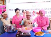 Bhayangkari Sulbar Gelar Demo Masak Nugget Ikan Kembung untuk Cegah Stunting di Pasangkayu