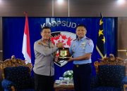 Perkuat Soliditas TNI, Polri Dan Pemerintah Jelang Pilkada, Kapolda Sulsel Berkunjung Ke Forkopimda