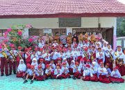 Lakukan Cooling System, Polisi Ini Sampaikan Pesan Anti Bullying Saat Bertindak Sebagai Pembina Upacara di Sekolah