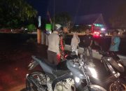 Cooling System Jelang Pilkada, Bhabinkamtibmas Polsek Ponre Bersinergi Dengan Babinsa Melaksanakan Patroli