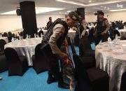 Polisi Kerahkan Anjing Pelacak untuk Sterilisasi Lokasi Debat Cabup Maros