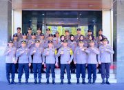 Kapolda Sulsel Beri Penghargaan Kepada 24 Personel Biro SDM