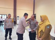 Sebelum Berangkat, Ini Penyampaian Kapolres Gowa Ke Personel dan Warga Yang Dapat Reward Umroh