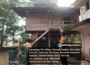 Respon Cepat! Polsek Dua Pitue Tangani Bencana Angin Kencang di Wilayahnya