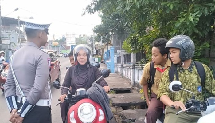Imbauan Penggunaan Helm, Upaya Sat Lantas Polres Parepare Budayakan Disiplin Tertib Berlalu Lintas