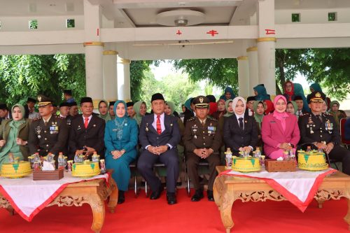 Kapolres Bone bersama Ketua Bhayangkari Hadiri Upacara Peringatan Hari Pahlawan Ke-79