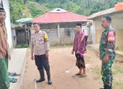 Bhabinkamtibmas Polsek Mambi Laksanakan Shalat Jum’at Berjamaah di Desa Saluahok