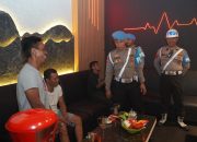 Kolaborasi Propam TNI-Polri di Mamuju Razia Tempat Hiburan Malam