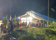 Personil Polsek Sumarorong Polres Mamasa Laksanakan Pengamanan Kampanye Dialogis Pasangan Calon Buoati Mamasa di Desa Sibanawa