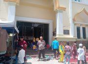 Personil Polsek Mamasa Laksanakan Pengamanan Ibadah Sholat Jumat di Masjid Agung Nurul Yakin